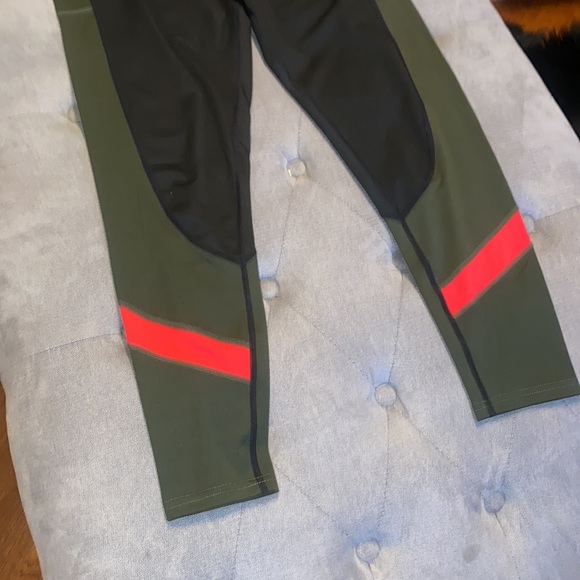 Stylish Activewear Legging - Picture 4 of 12